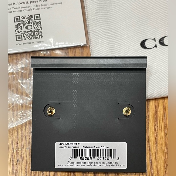 !!NEW!! Coach Sparkle Butterfly Earrings - Picture 6 of 8